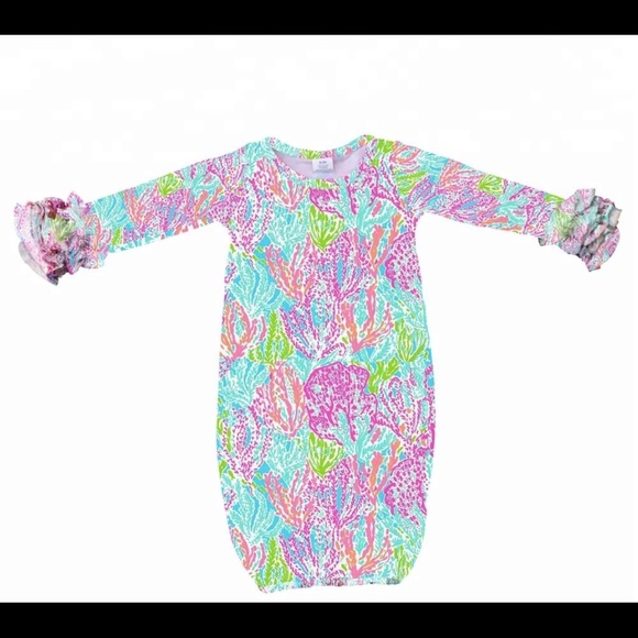 Lilly Pulitzer print Baby Gown Layette newborn - Picture 3 of 5